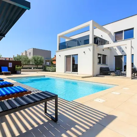 Modern Nerina With Private Pool Near * Pola