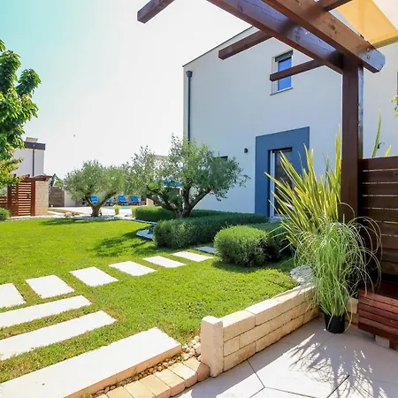 Villa Modern Nerina With Private Pool Near Pula