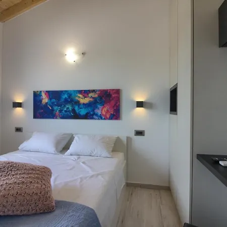 빌라 Modern Nerina With Private Pool Near 풀라