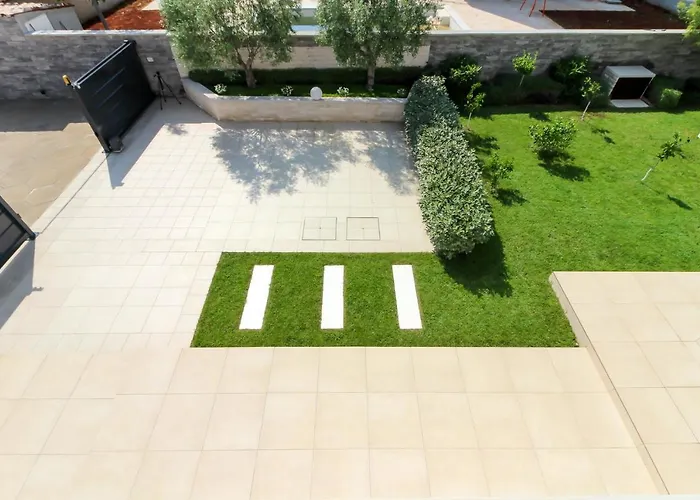 فيلة Modern Nerina With Private Pool Near بولا