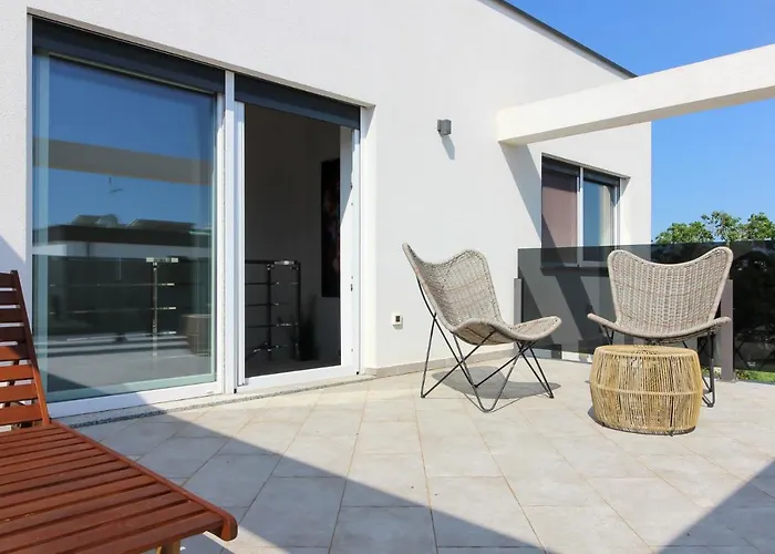 Vila Modern Nerina With Private Pool Near