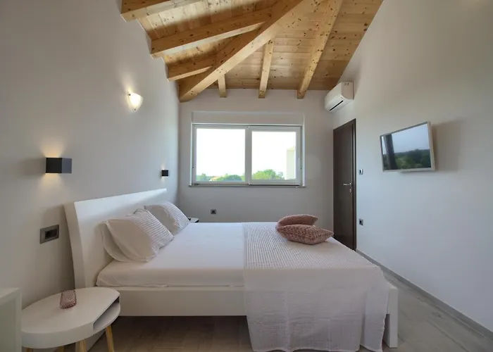 Vila Modern Nerina With Private Pool Near *