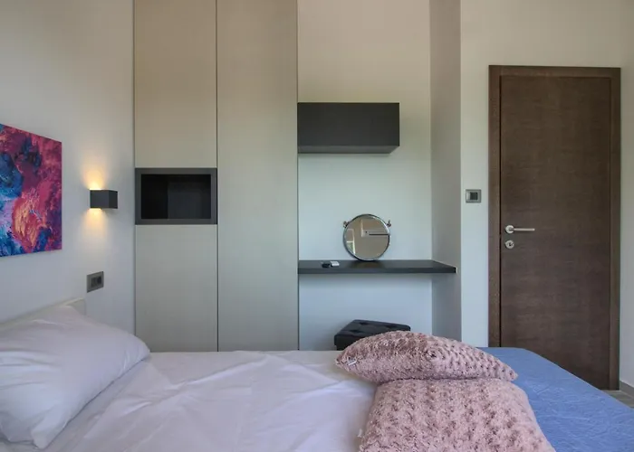 Vila Modern Nerina With Private Pool Near