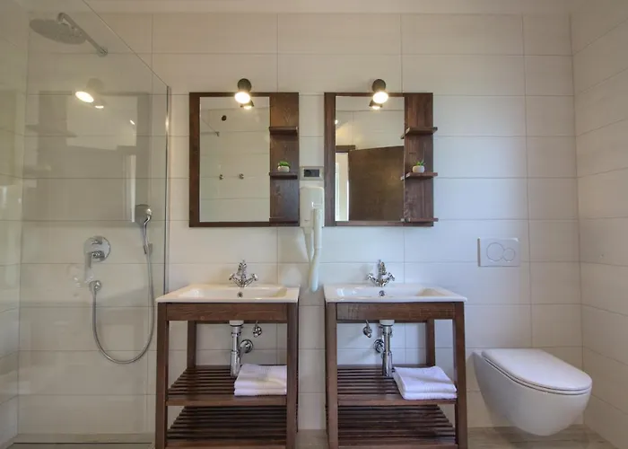 Vila Modern Nerina With Private Pool Near