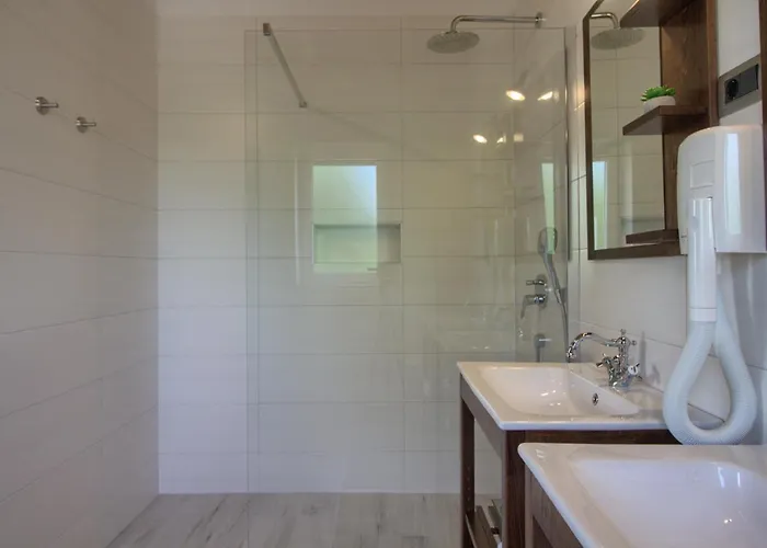 Vila Modern Nerina With Private Pool Near *