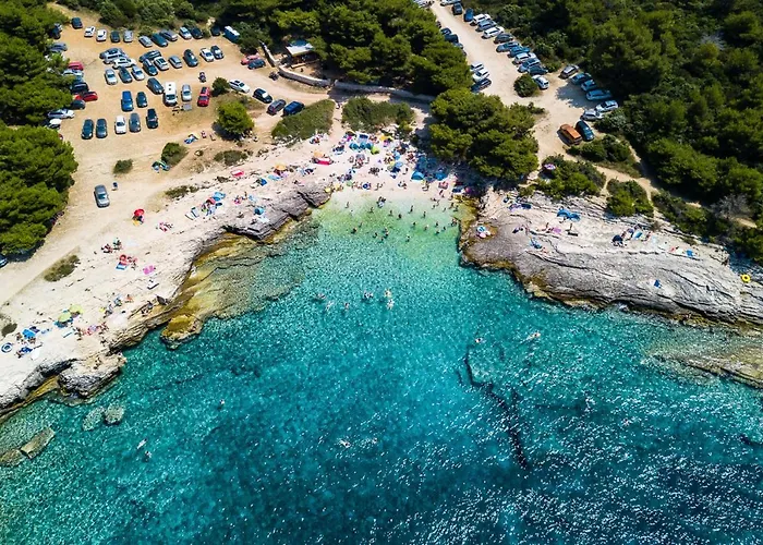 Modern Nerina With Private Pool Near Vila